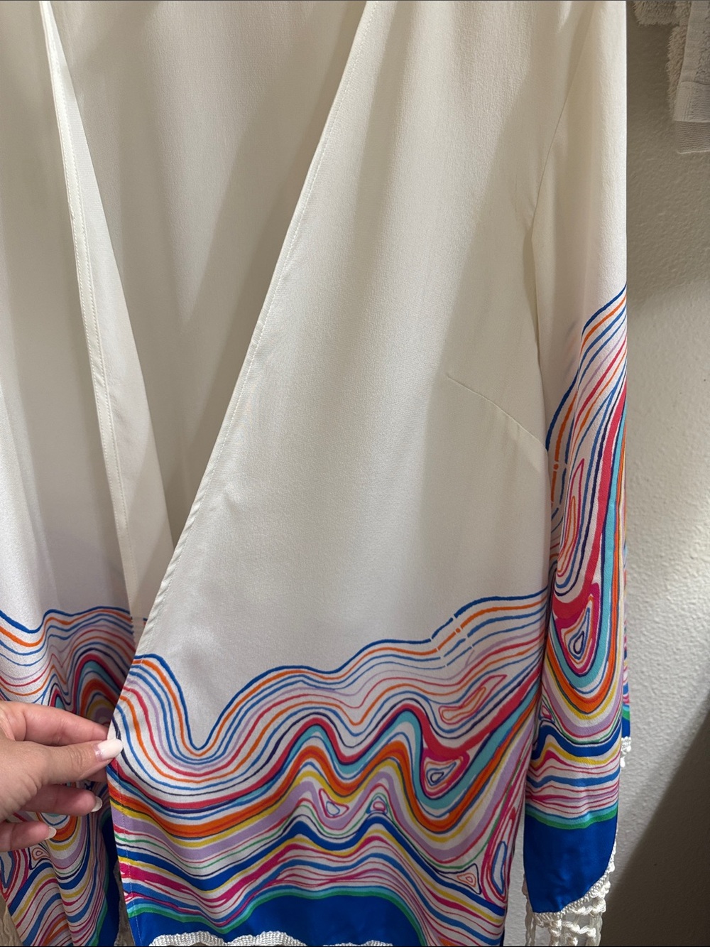 Lilly Pulitzer Cream topper with Multicolor Wave Border - Picture 3 of 12